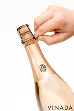 Load image into Gallery viewer, VINADA Sparkling Chardonnay 750ml
